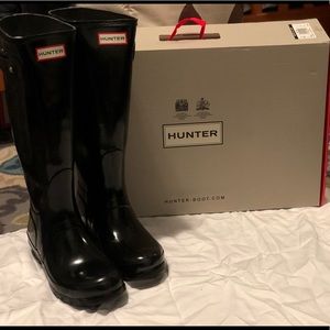 Black patent Hunter rain boots sz 7